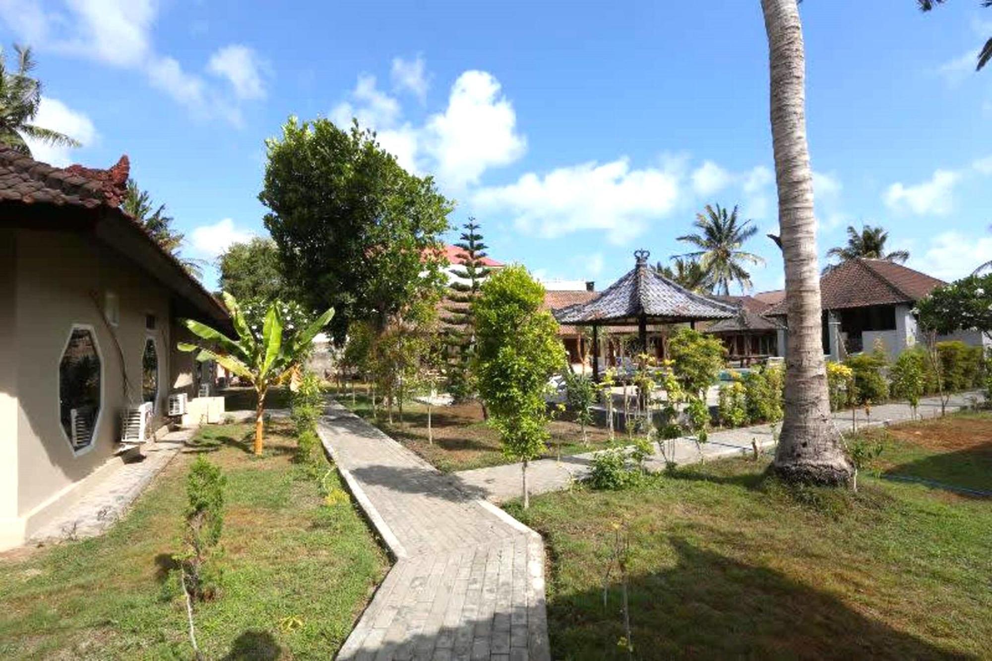 Gguesthouse Kuta  Экстерьер фото